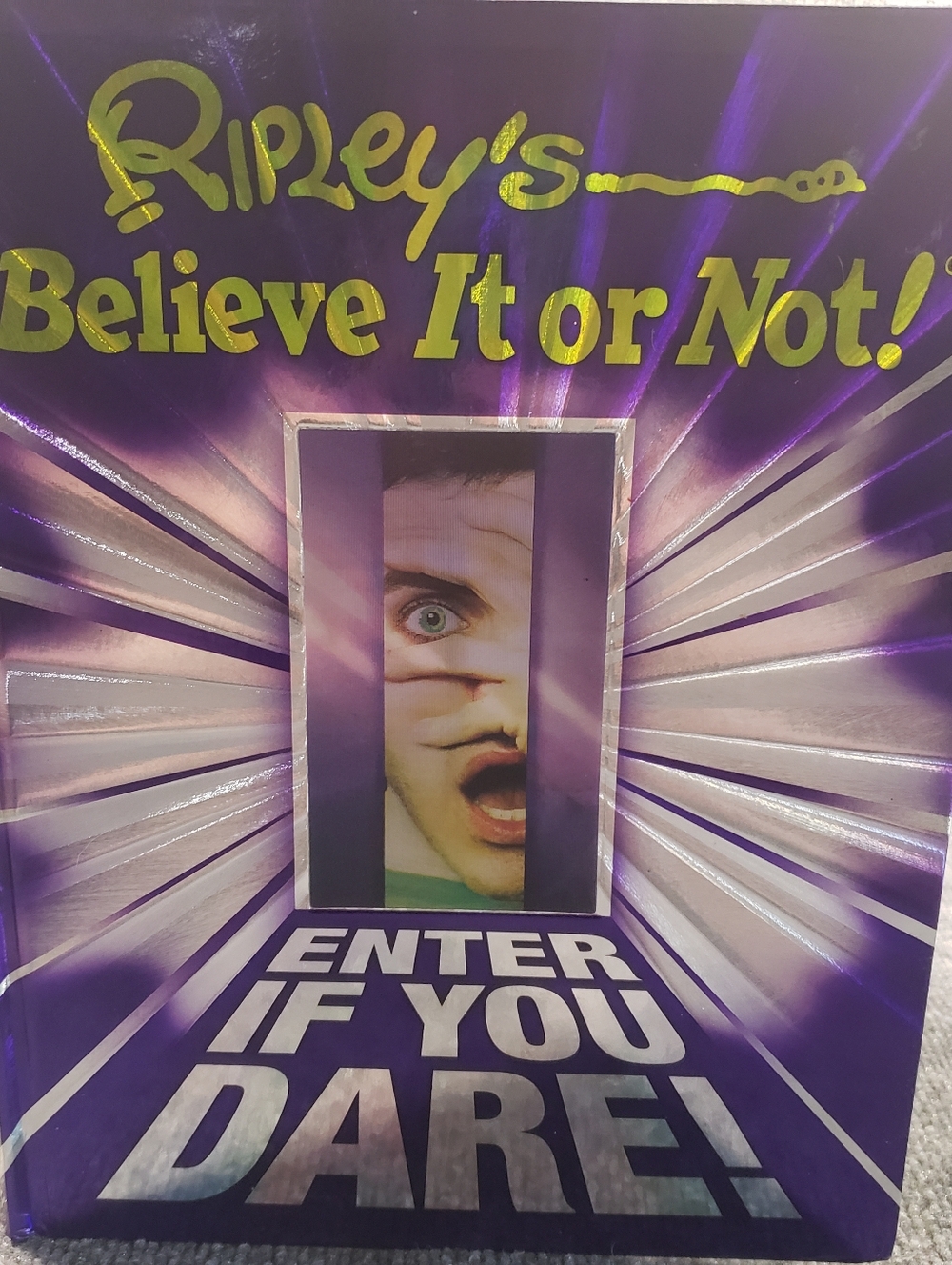 Ripley's Believe It Or Not! Enter If You Dare (7) (ANNUAL)
